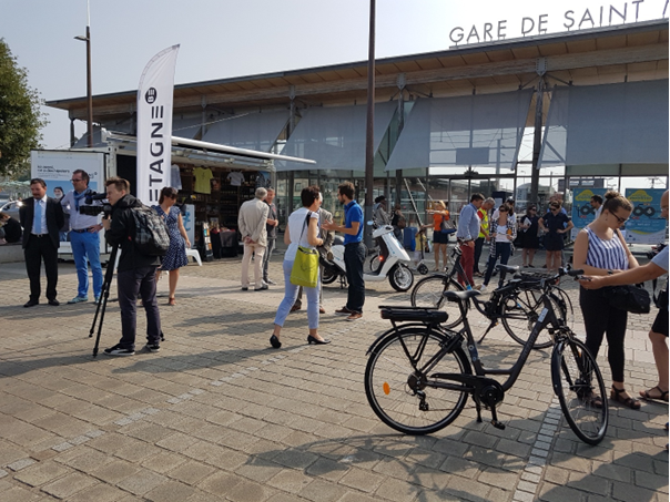 Village des mobilités en gare de Saint-Malo